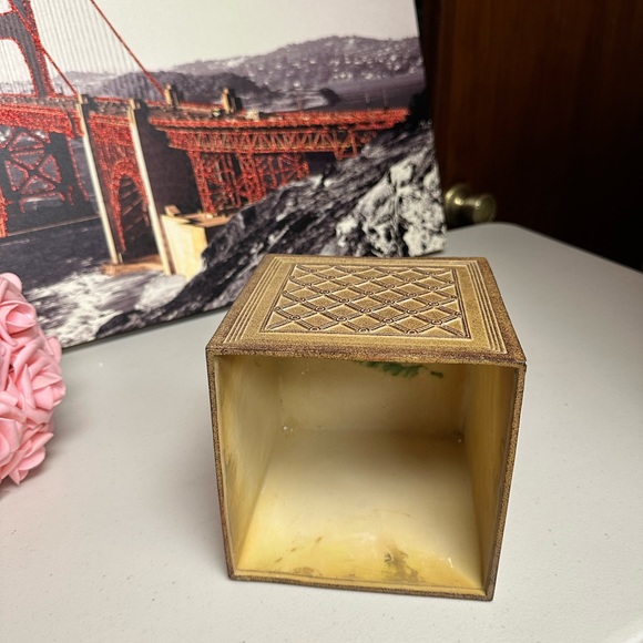 Home interiors and gifts resin Square vase - Picture 5 of 11